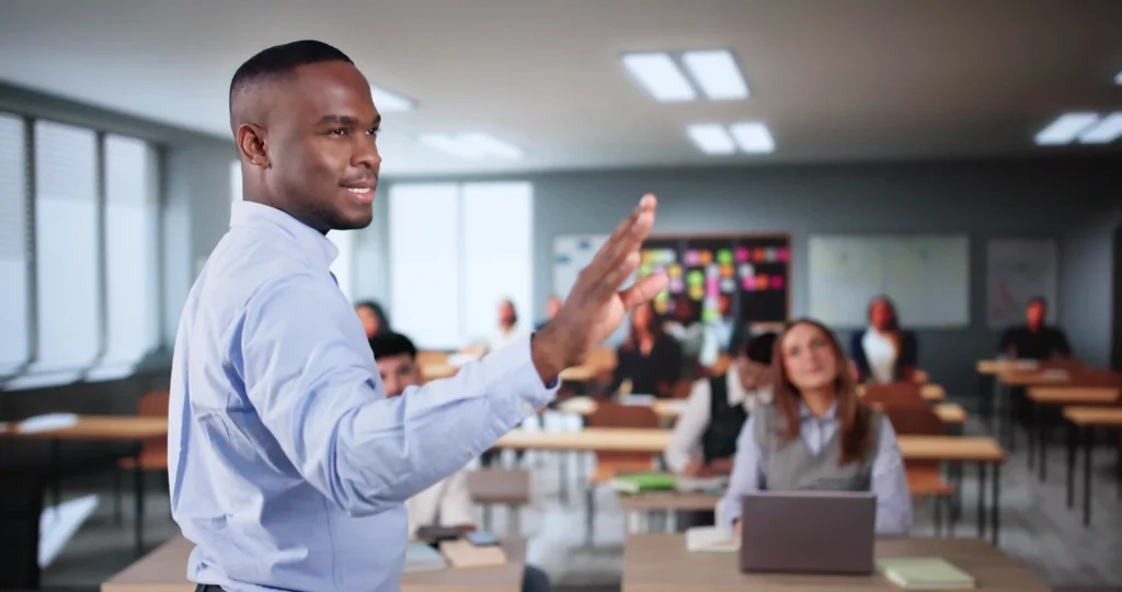 63985500 Teacher In Classroom Lesson 11zon